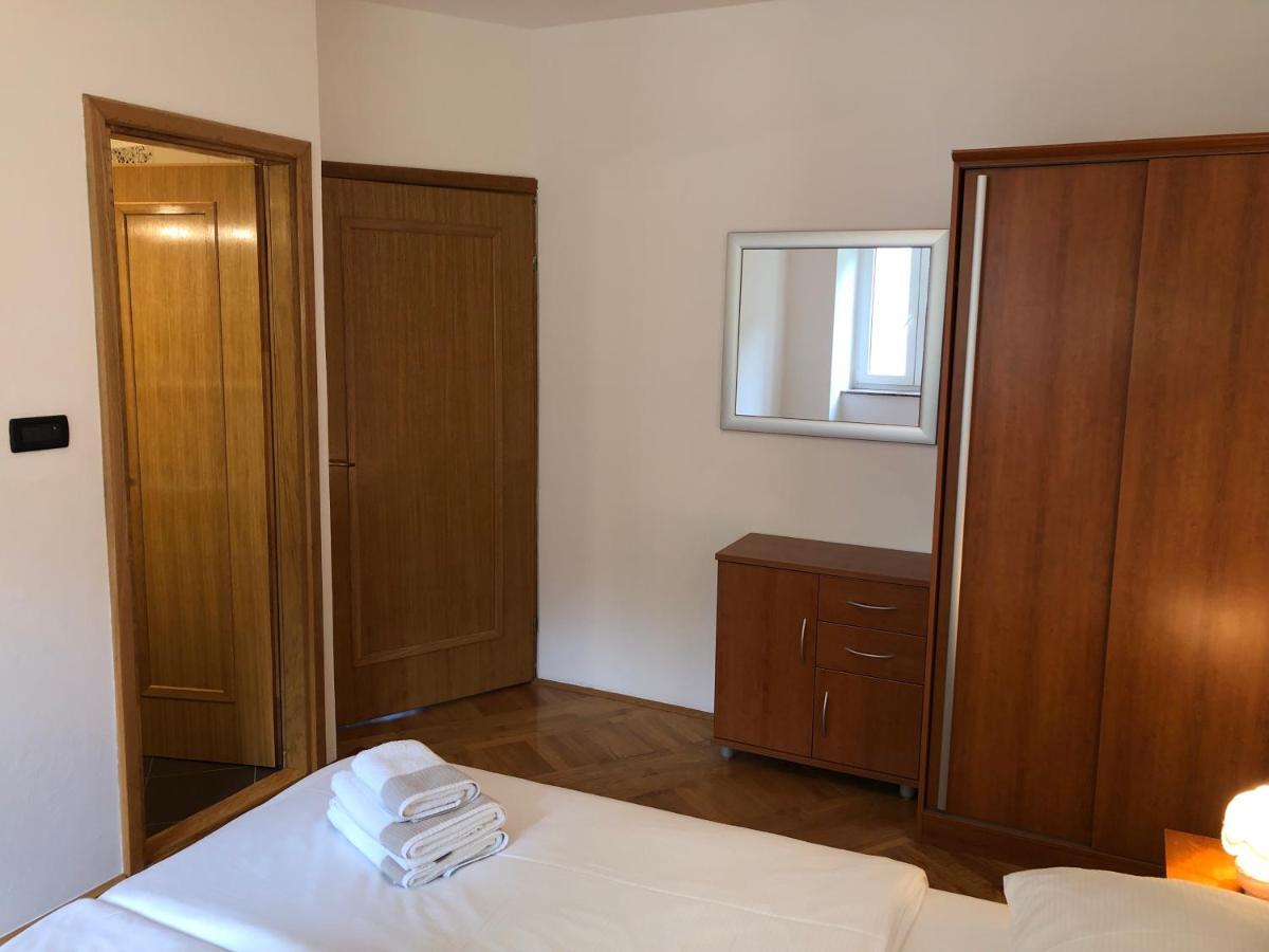 Apartments Trlika Kampor Kültér fotó