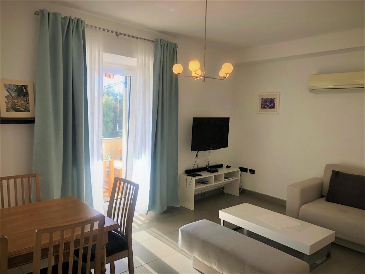 Apartments Trlika Kampor Kültér fotó