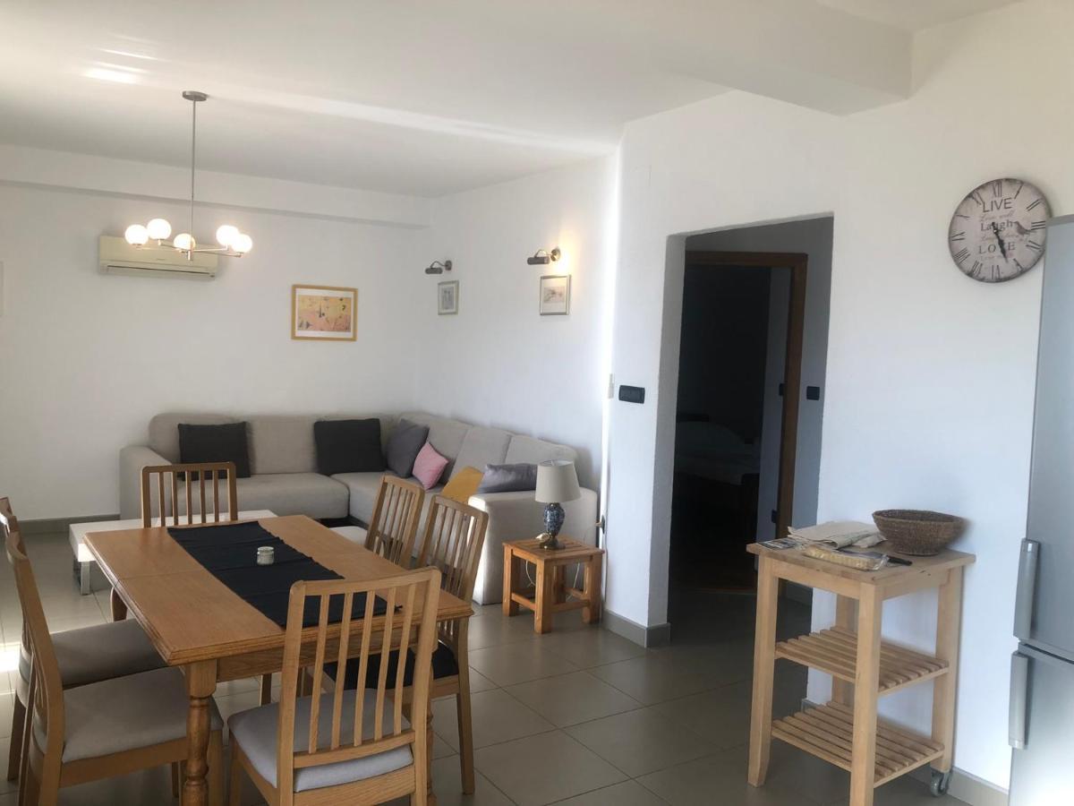 Apartments Trlika Kampor Kültér fotó