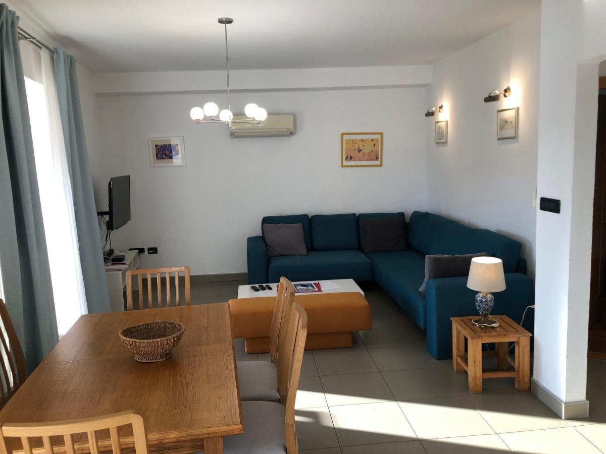 Apartments Trlika Kampor Kültér fotó