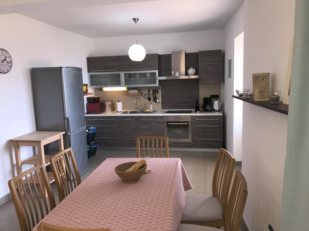 Apartments Trlika Kampor Kültér fotó