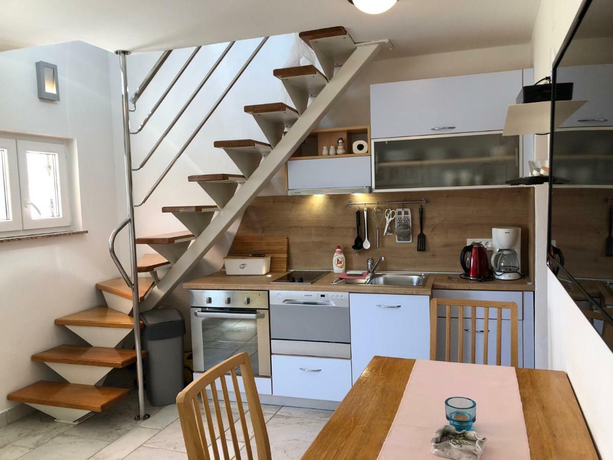 Apartments Trlika Kampor Kültér fotó