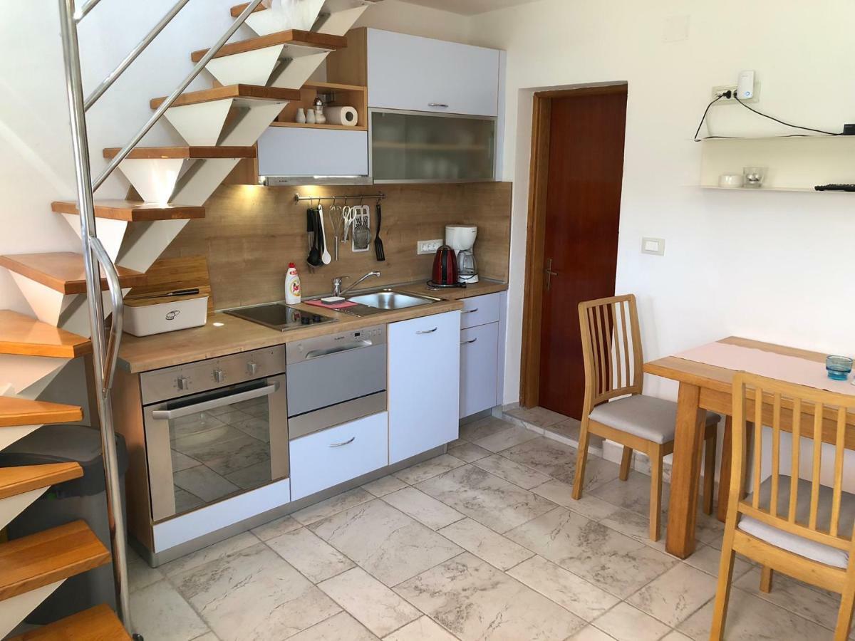 Apartments Trlika Kampor Kültér fotó